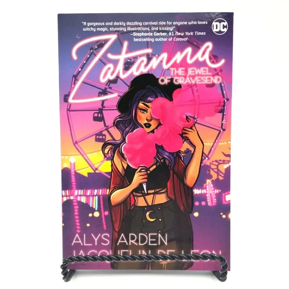 DC Graphic Novel Young Adult Lot Zatanna Teen Titans Raven Superman Smashes Klan